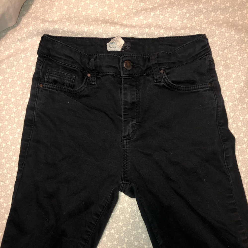 Topshop black Leigh denim skinny jeans.